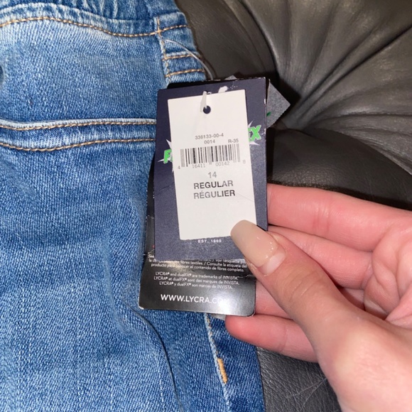 Jeans/Leggings Sequence - Picture 5 of 6